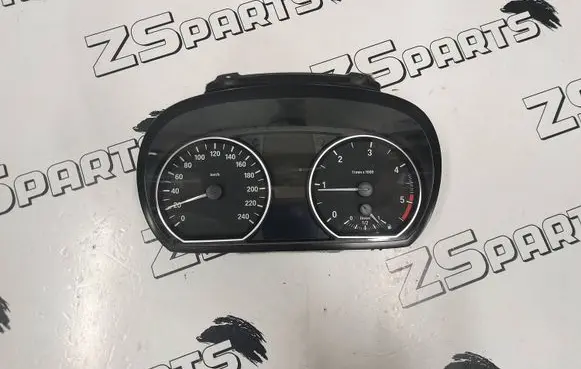 BMW 1 E81 E87 Speedometer (instrument cluster) 104277503 07032008 1042775