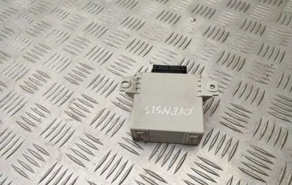 Toyota Avensis T250 Window wiper relay 150696
