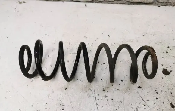 Volkswagen Golf VII Rear coil spring 5Q0511121