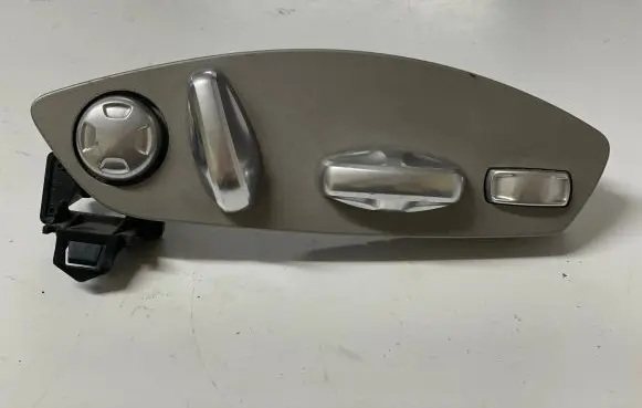 Porsche Macan (95B) Seat control switch 7PP958748AA