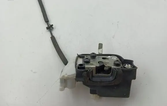 Maserati Quattroporte Rear door lock
