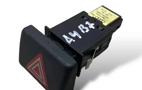Audi A4 S4 B7 8E 8H Hazard light switch 8E0941509