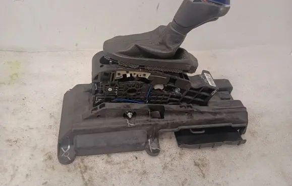 Chevrolet Volt II Gear selector/shifter in gearbox 23507875 02262016175018