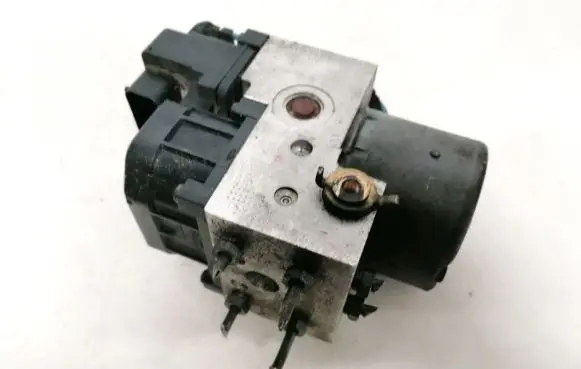 Nissan Almera N16 ABS Pump 0265216733 476605m301