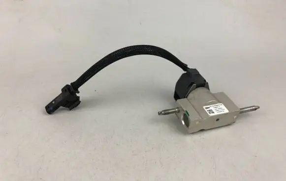 Air conditioning (A/C) expansion valve