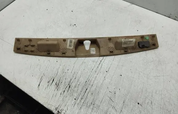 Mercedes-Benz ML W164 Tailgate/boot lid lock trim A1647400030