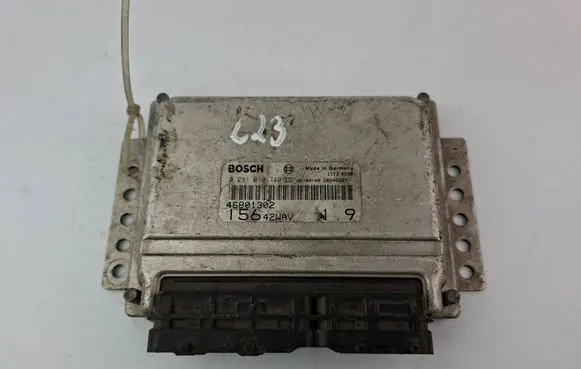Alfa Romeo 156 Engine control unit/module 46801302 0281010740