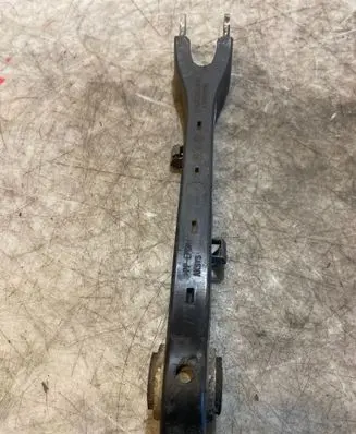 Mercedes-Benz C W204 Rear control arm A2043520288