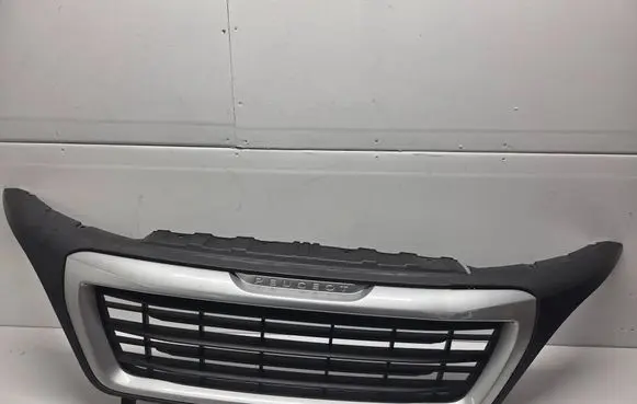 Peugeot Boxer Front bumper upper radiator grill 1314847070 A026
