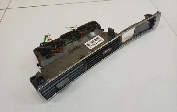 Audi A6 S6 C6 4F Dash center air vent grill 4F1820951