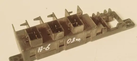 Audi A6 S6 C5 4B Fuse module 8L0941822A
