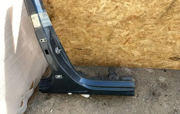 Volvo XC60 Pillar (middle) 
