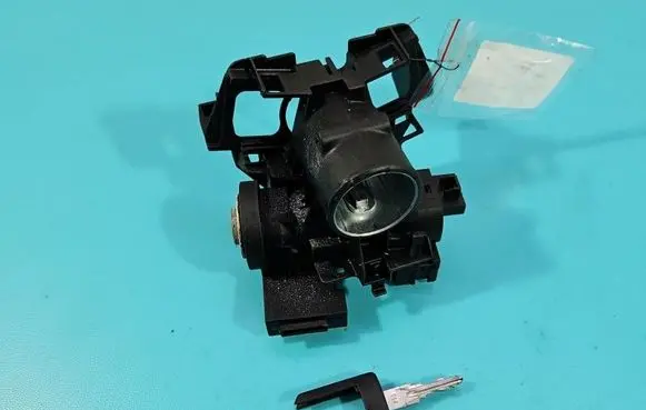 Opel Corsa C Ignition lock 24445098 IMPRK1608477