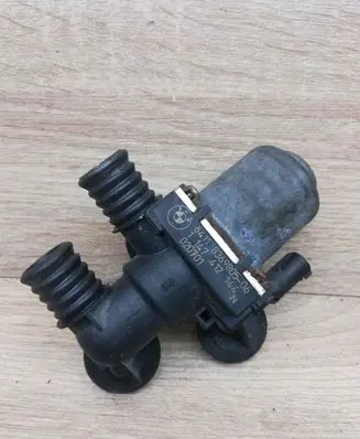 BMW 3 E46 Coolant heater control valve 8369805 1147412144 FREEZE