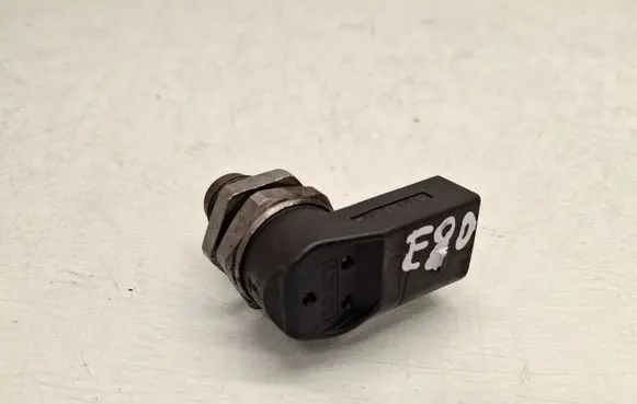 BMW 3 E90 E91 Fuel pressure sensor 0281002497