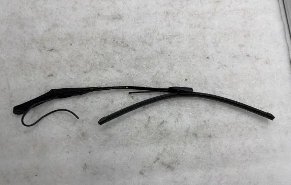 Tesla Model Y Windshield/front glass wiper blade 149024600B