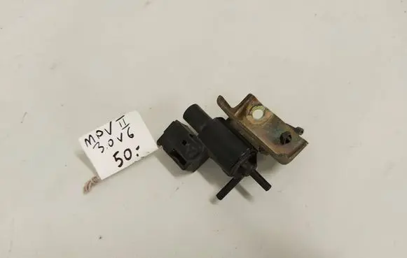 Mazda MPV Valve vacuum K5T49096