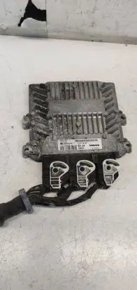 Volvo V50 Engine control unit/module 5WS40328CT 31211081AA