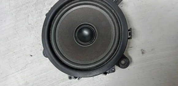 Volvo V50 Front door speaker 8651207