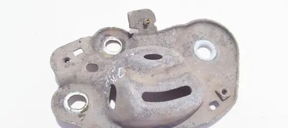 Volvo S60 Engine mounting bracket