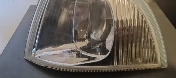 Front indicator light