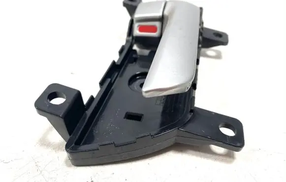 KIA Sorento Front door interior handle 826232P000