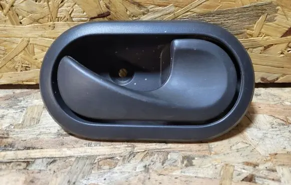 Dacia Sandero Front door interior handle 8200733847