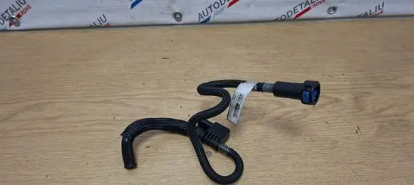 BMW 4 F32 F33 Fuel pressure sensor 8573385