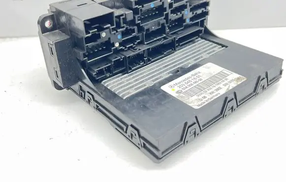 Mercedes-Benz C W203 Fuse box set 2035451601 5DK00848550