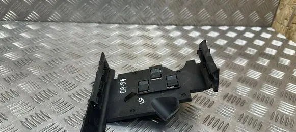 Skoda Octavia Mk3 (5E) Engine control unit holder 5Q0906507F
