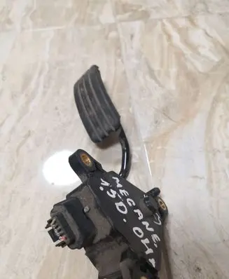 Renault Megane II Accelerator throttle pedal 8200153268