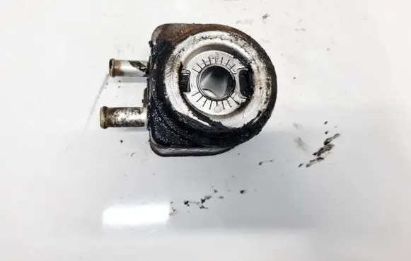 Engine oil radiator