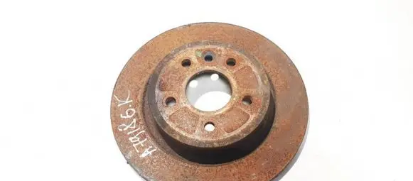 Volvo V40 Rear brake disc neventiliuojamas