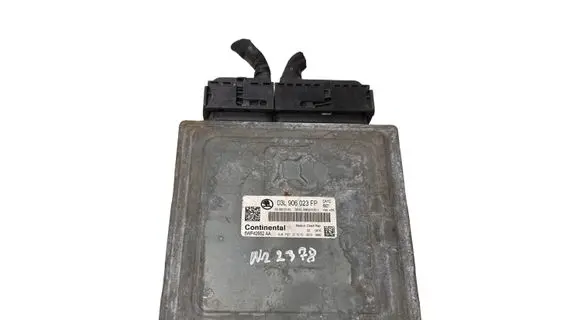Skoda Octavia Mk2 (1Z) Engine control unit/module 03L906023FP 03L906023AG 5WP42652AA