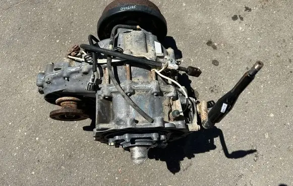 Nissan Patrol Y61 Gearbox transfer box case 33100VD200