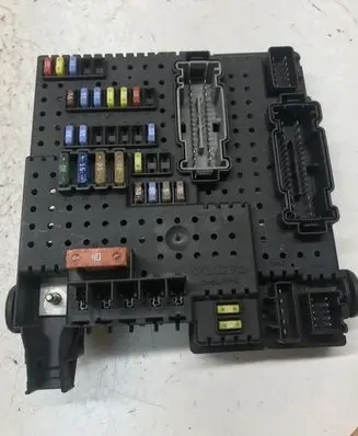 Volvo XC90 Fuse module