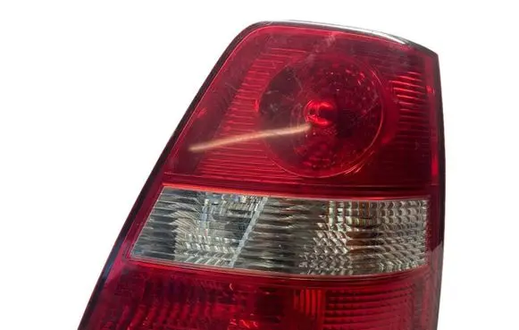 KIA Sorento Rear/tail lights E138362
