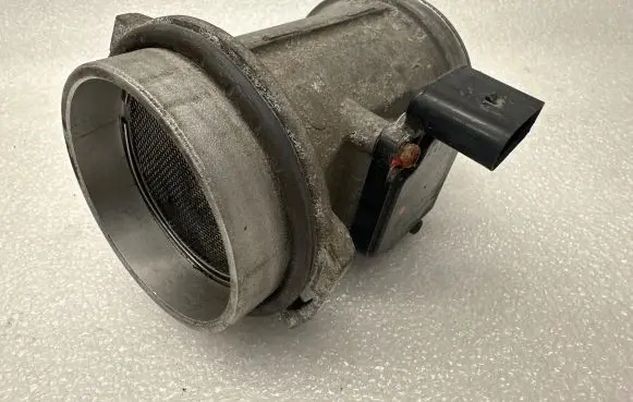 Audi A4 S4 B6 8E 8H Mass air flow meter 059906461M
