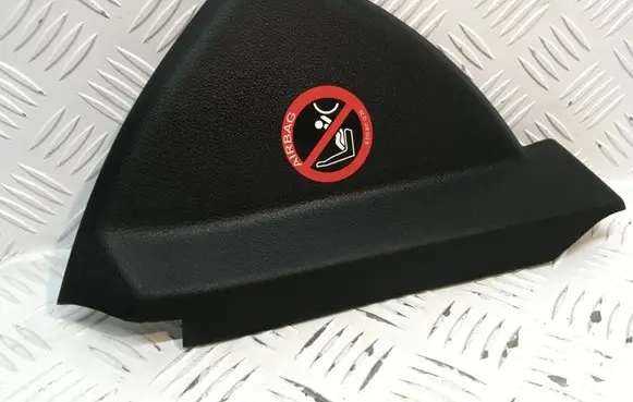 Mercedes-Benz C W204 Dashboard side end trim A2046800378