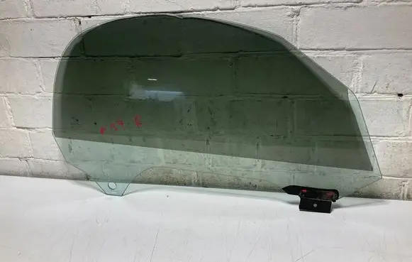 BMW Z4 E85 E86 Front door window/glass (coupe) 