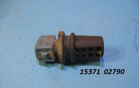 Volvo S70 V70 V70 XC Intake air temperature sensor 15371 02790