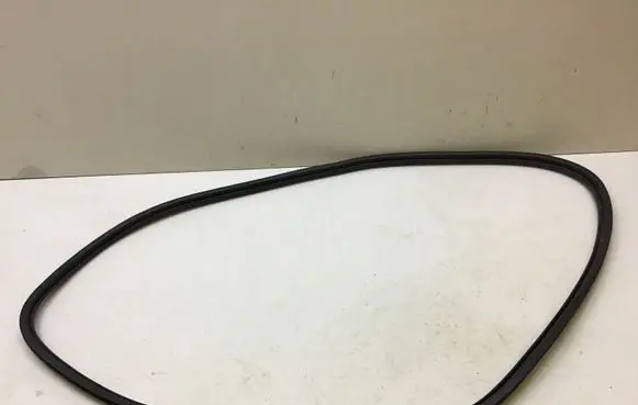 Citroen DS7 Crossback Rubber seal rear door 9815699180