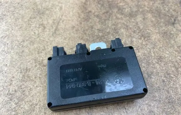 Antenna control unit