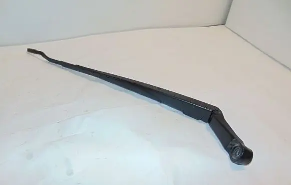 Toyota Camry VIII XV70 Front wiper blade arm 8522106210