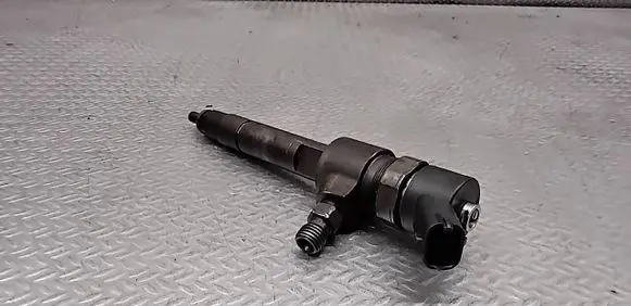 Opel Vectra C Fuel injector 0445110165