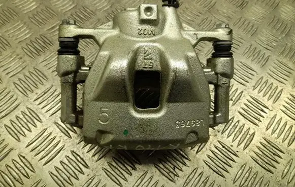 Lexus LBX Front brake caliper L89763