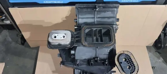 Opel Vivaro Interior heater climate box assembly 8200410455