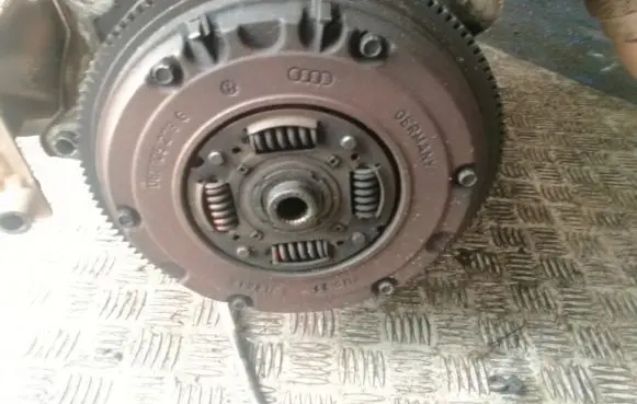 Volkswagen Golf III Clutch set kit 057105273g