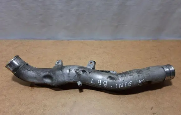 Toyota Avensis T270 Intercooler hose/pipe