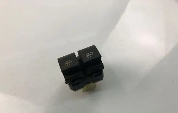 Renault Sandero II Electric window control switch 254117873R